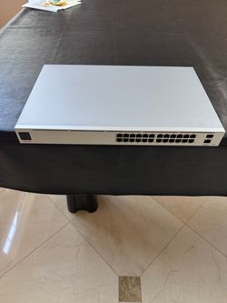 Ubiquiti USW-PRO-24-POE 24 Port Gigabit PoE Ethernet Switch