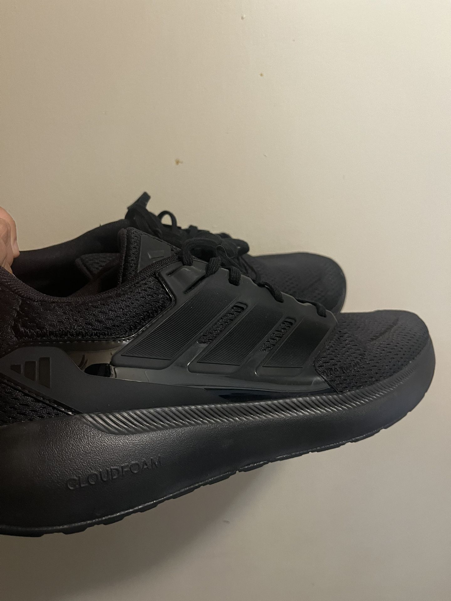 ULTIMASHOW 2.0 SHOES Adidas 