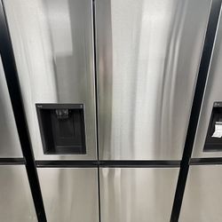 LG Side By Side Refrige With Craft Ice Maker 