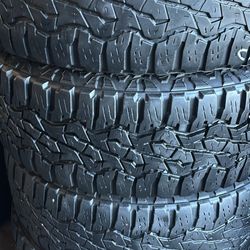 275/65/18 good year wrangler 🔥