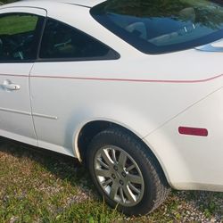 09 Chevy Colbolt 84k Low Miles Cold Air  $3600