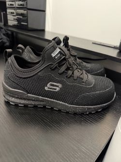 NEW Sketchers non slip/steal toe work shoe