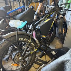 CSC electric bike like new less than 150 miles