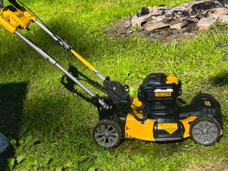 DeWalt electric mower