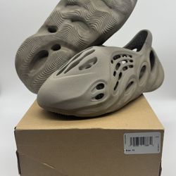 Adidas Yeezy Foam Runner Stone Sage 'GX4472' Men's Size 10