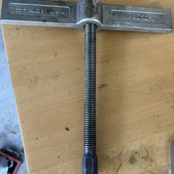 Proto 4011 Gear Puller Base Only