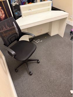 Escritorio y silla