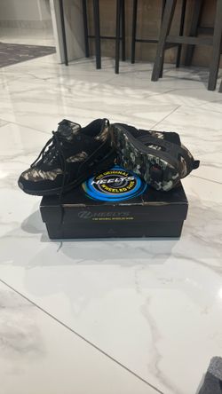 Camouflage Heelys Size 6 Youth