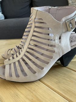 Vince Camuto Tan Leather Heels (Size 8)