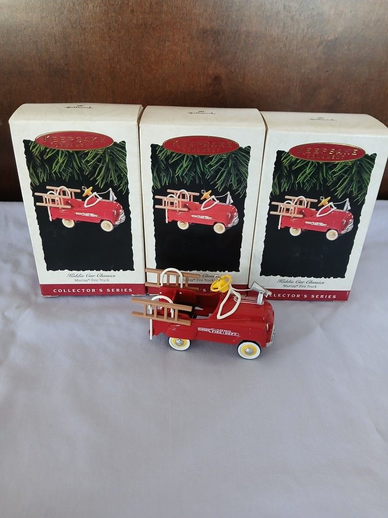 Vintage 1995 Hallmark Murray Fire Truck Christmas Ornament