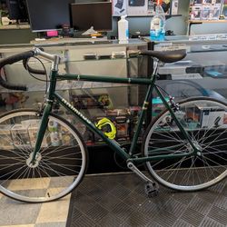 Like New 2016 27" Schwinn Race Bike