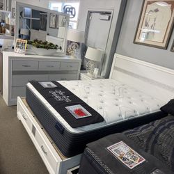 Beautiful Glam Bedroom Set! $1,099! 💕🫶🏻✅