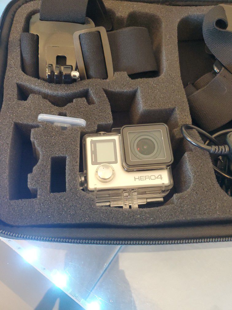 Gopro HERO 4 WITH Accessories