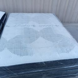 New Queen Pillowtop Mattress And Box Spring 