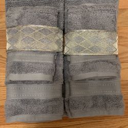 Wash Cloths And Hand  Towels