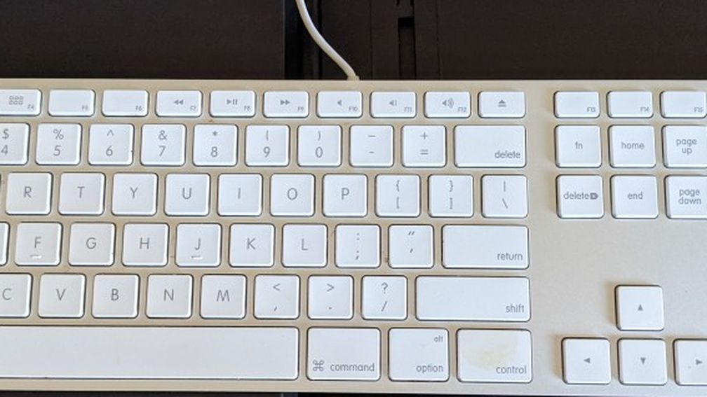 Apple Wired Magic Keyboard