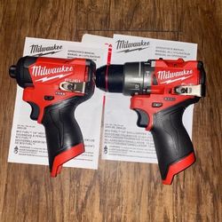 Milwaukee m12 impact driver 3453-20 and hammer drill driver 3404-20 New/Nuevos 110$