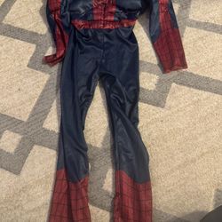 Spiderman costume size 6