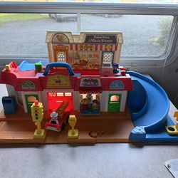 Vintage Fisher Price Little People Mason Street