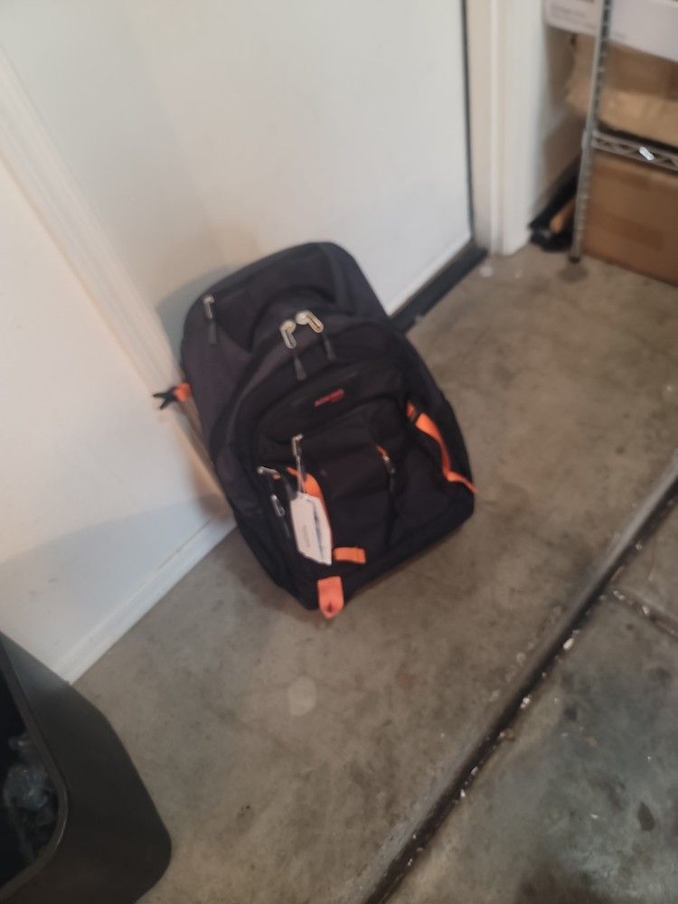Traveling Bag With Wheels