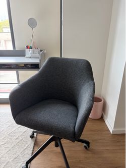 Desk chair
