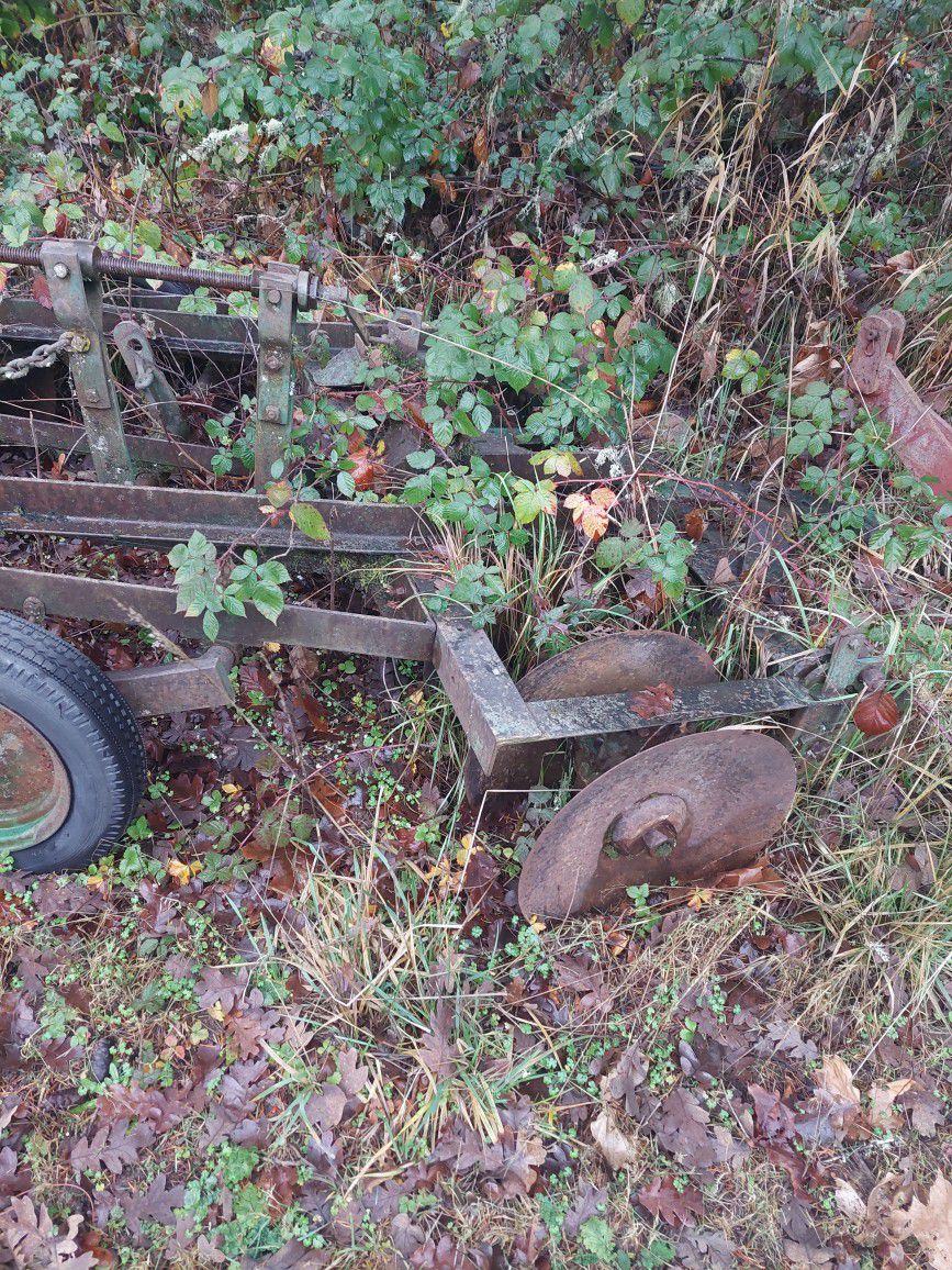 Tractor Pulled Discs