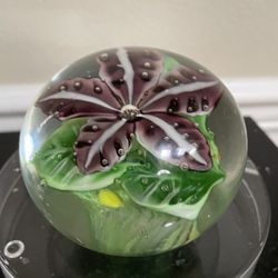 Vintage Glass Flower Paperweight 3.5”