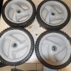 Lots Of Parts For Lawn Mowers And Washers And Dryers Sale In Pine Hills