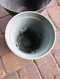 Large Plastic Garden Planter Pot