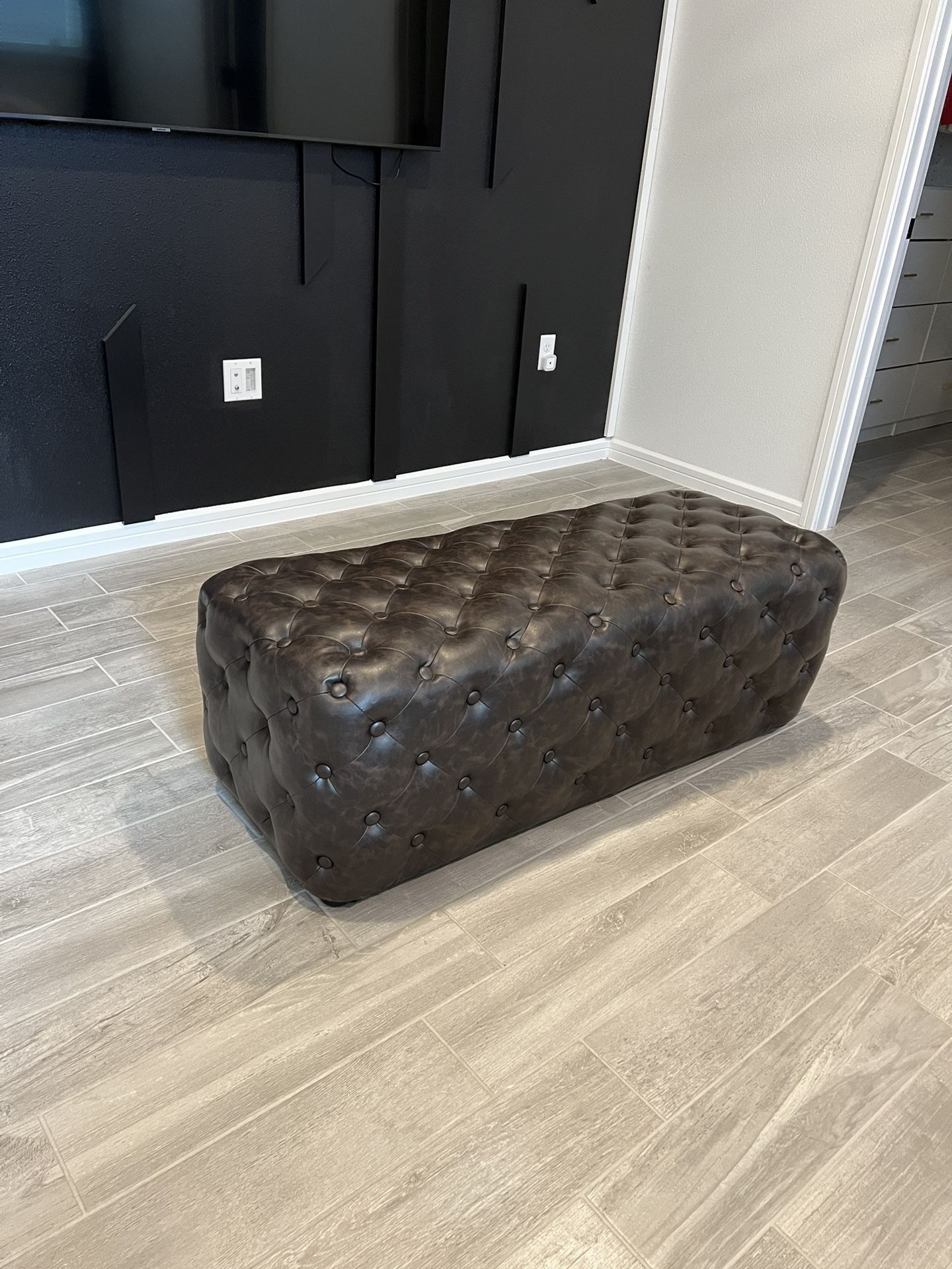 Brown Leather Beautiful New Contemporary Accent Ottoman