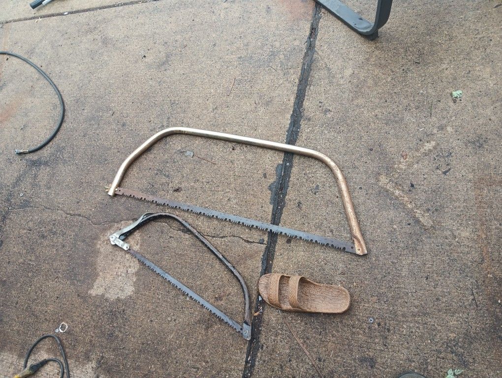 2 Saws