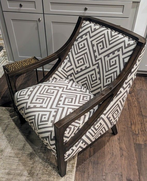 Kourtney Furniture Accent Chair