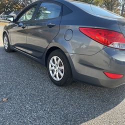 2012 Hyundai Accent