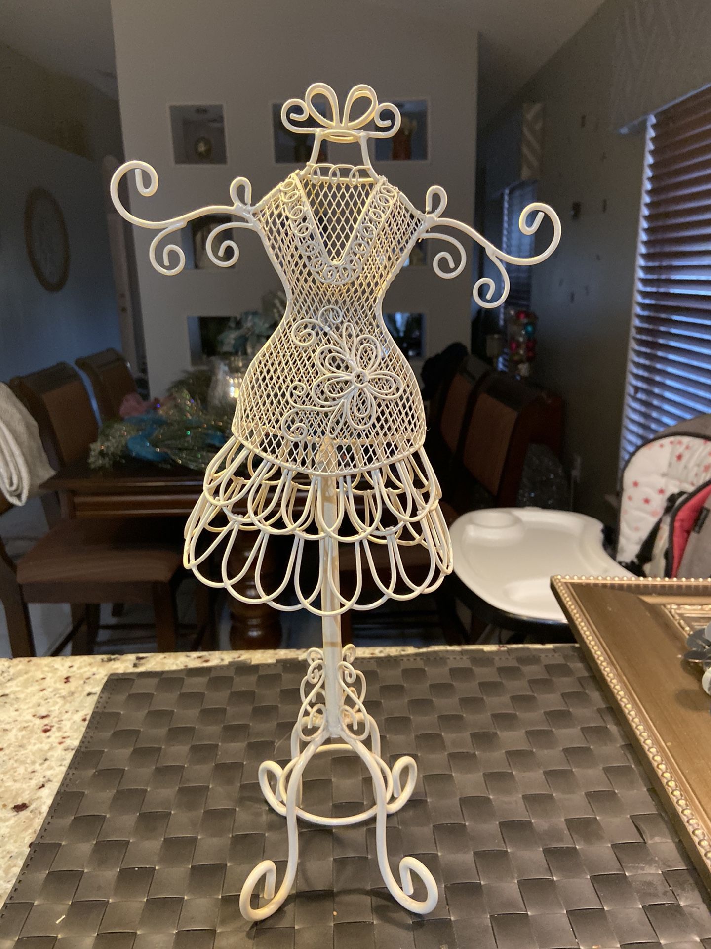 Jewelry holder