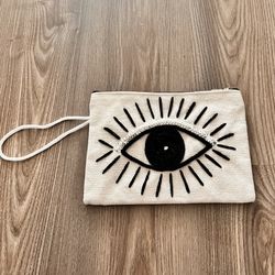 New with No Tag Summer Wristlet With Embroidered Eye 