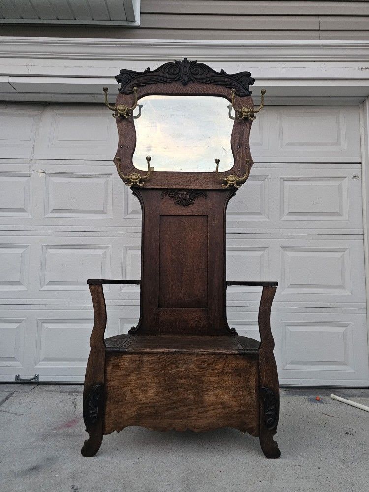 ANTIQUE HALL TREE CHAIR