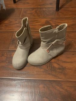 Girls boots size 13