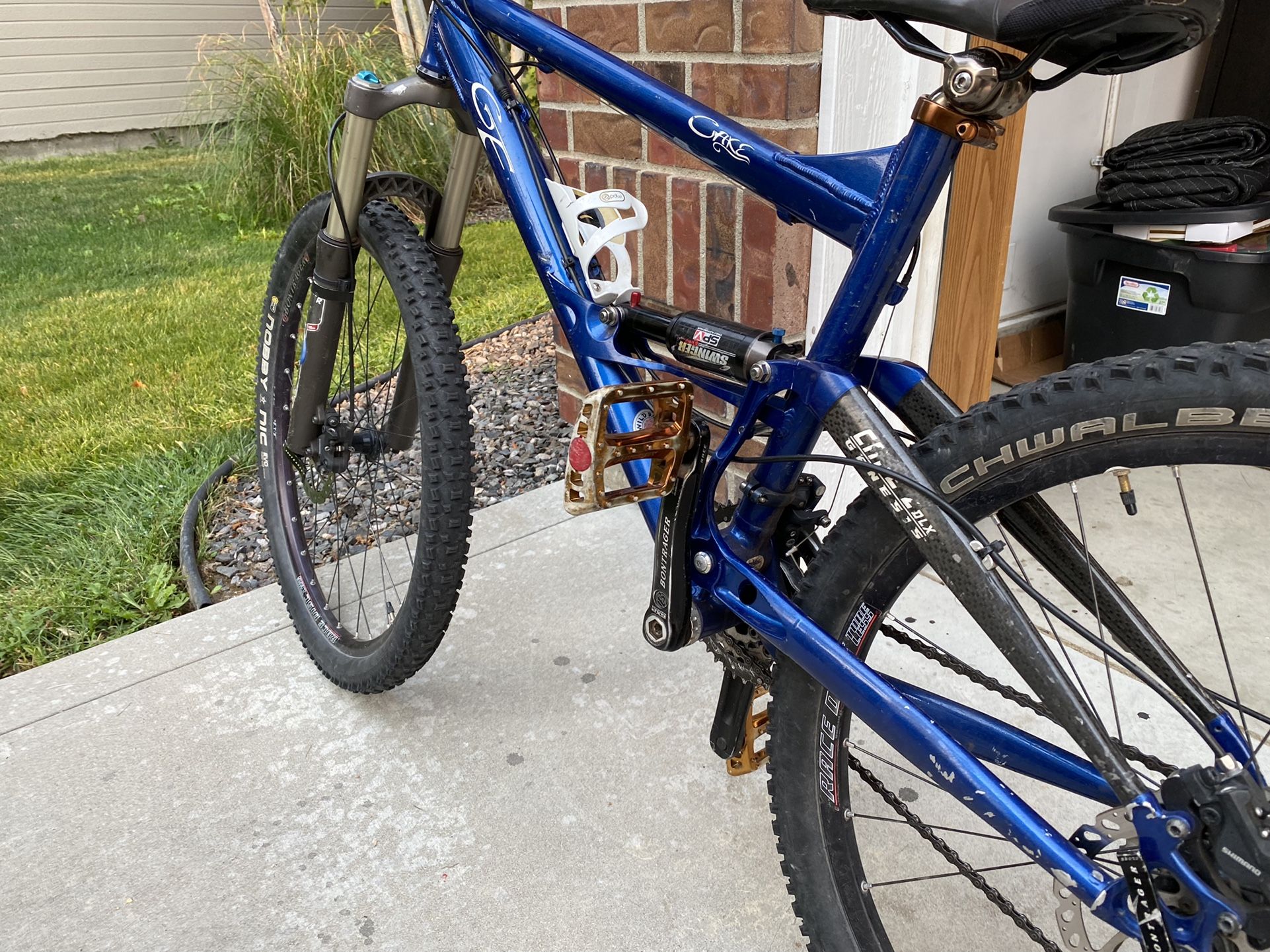 Trek Cake 2 In Amazing Condition! (Gary Fisher) Bontrager Carbon Fiber Fox Shock Shimano Trail Bike DHR Down Hill Trail Bike Full Suspension Dual Shok