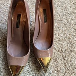 Louis Vuitton Pumps