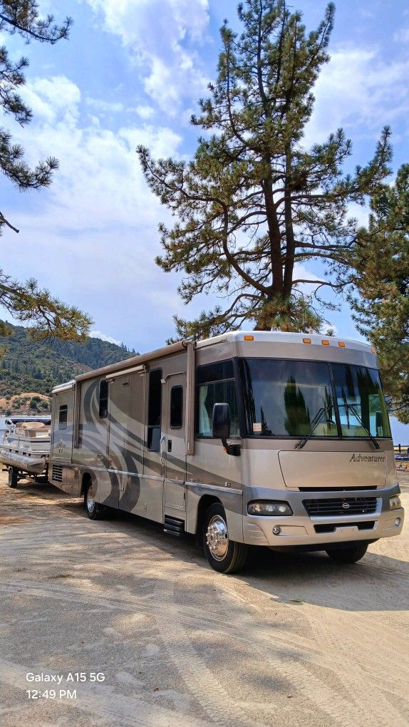 2006 Winnebago Adventurer 35ft Class A