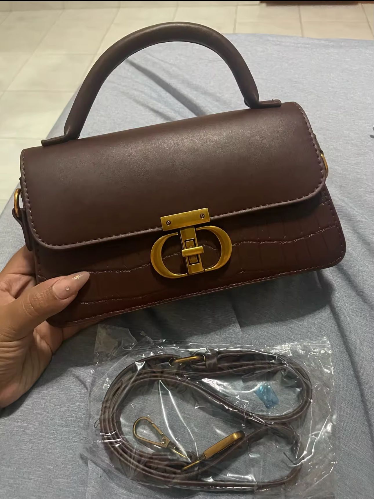 Cute Summer Crossbody Bag Brown Coffee Neutral Gold Faux Leather Casual Vacation Girl Woman Trendy Classy Elegant Daily Mini Small Minimalist Modern