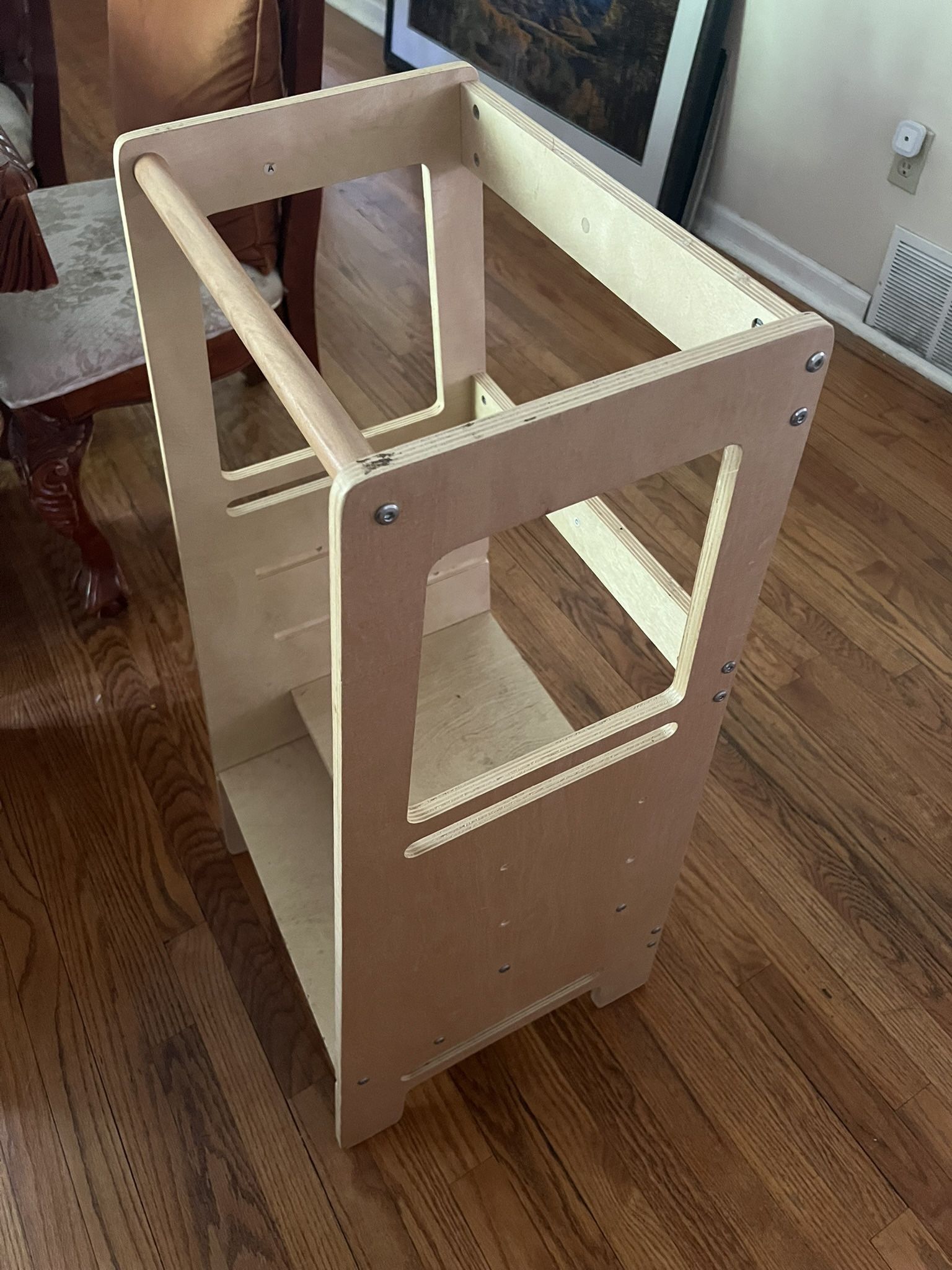 Kids Kitchen Tower/ Toddler Stool
