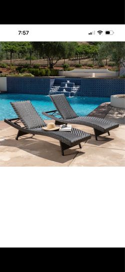 SunVilla Outdoor Woven Chaise Lounger Chair NEW. 5 Available