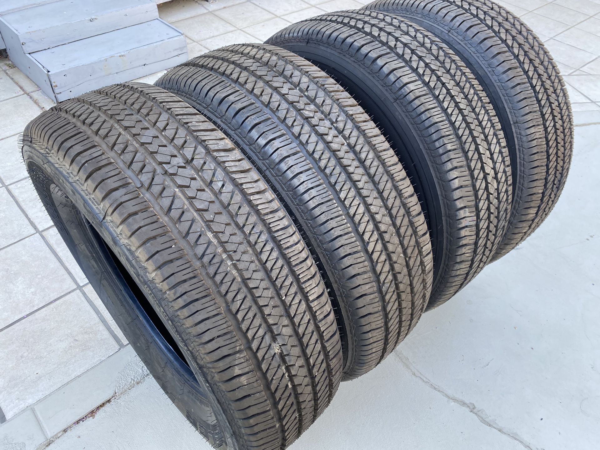 Bridgestone Dueler HT 255/70/18 Toyota Tundra Sequoia land cruiser lx470 Tahoe Silverado Yukon