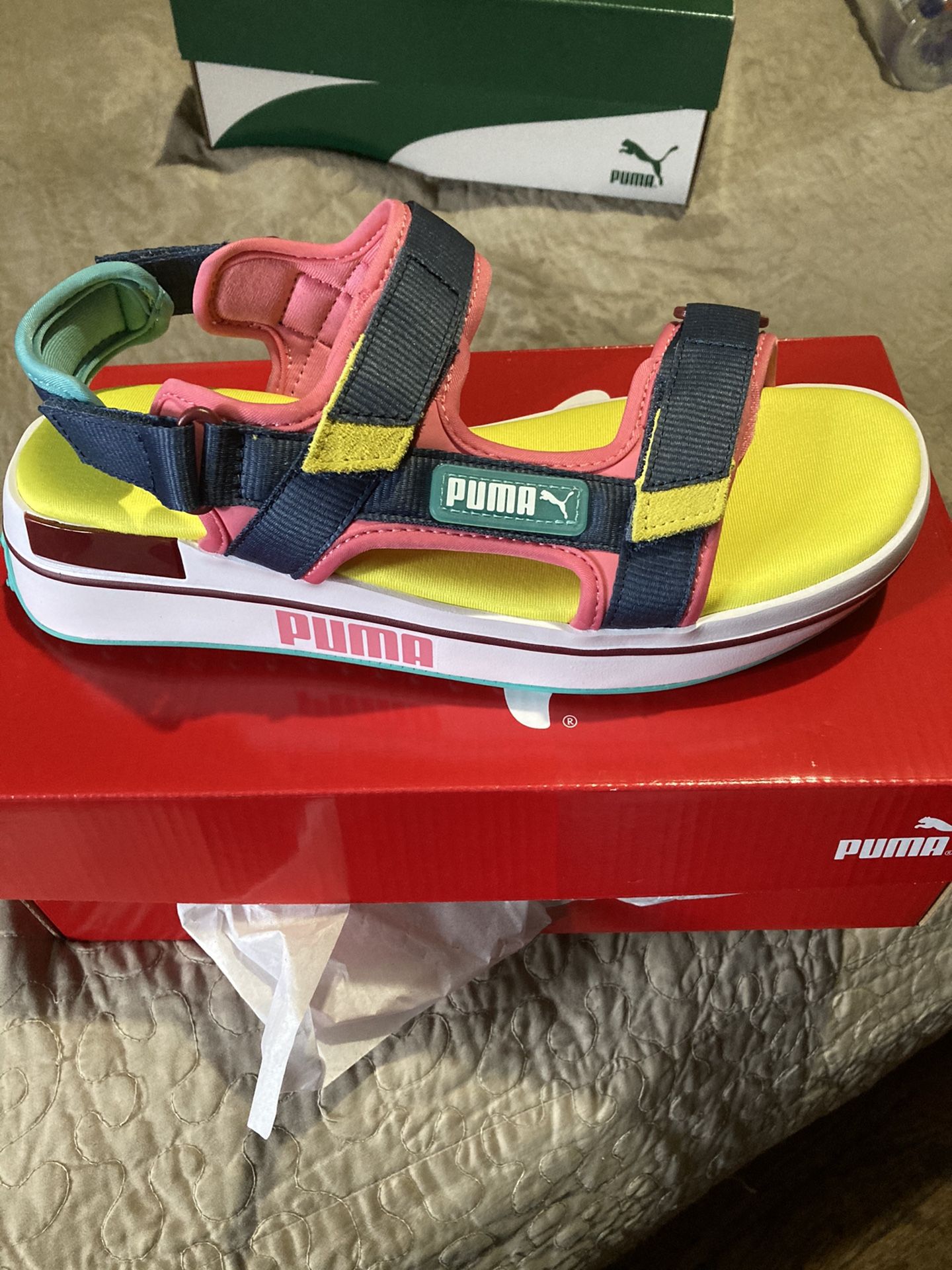 Women’s size 7 Puma Sandal