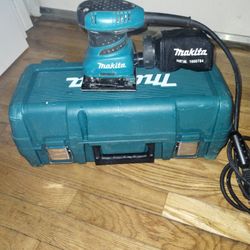 Makita Sander 2amp Model BO 4556