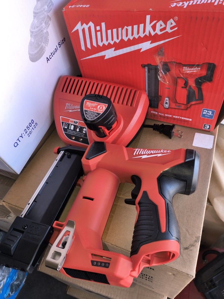 Milwaukee 23