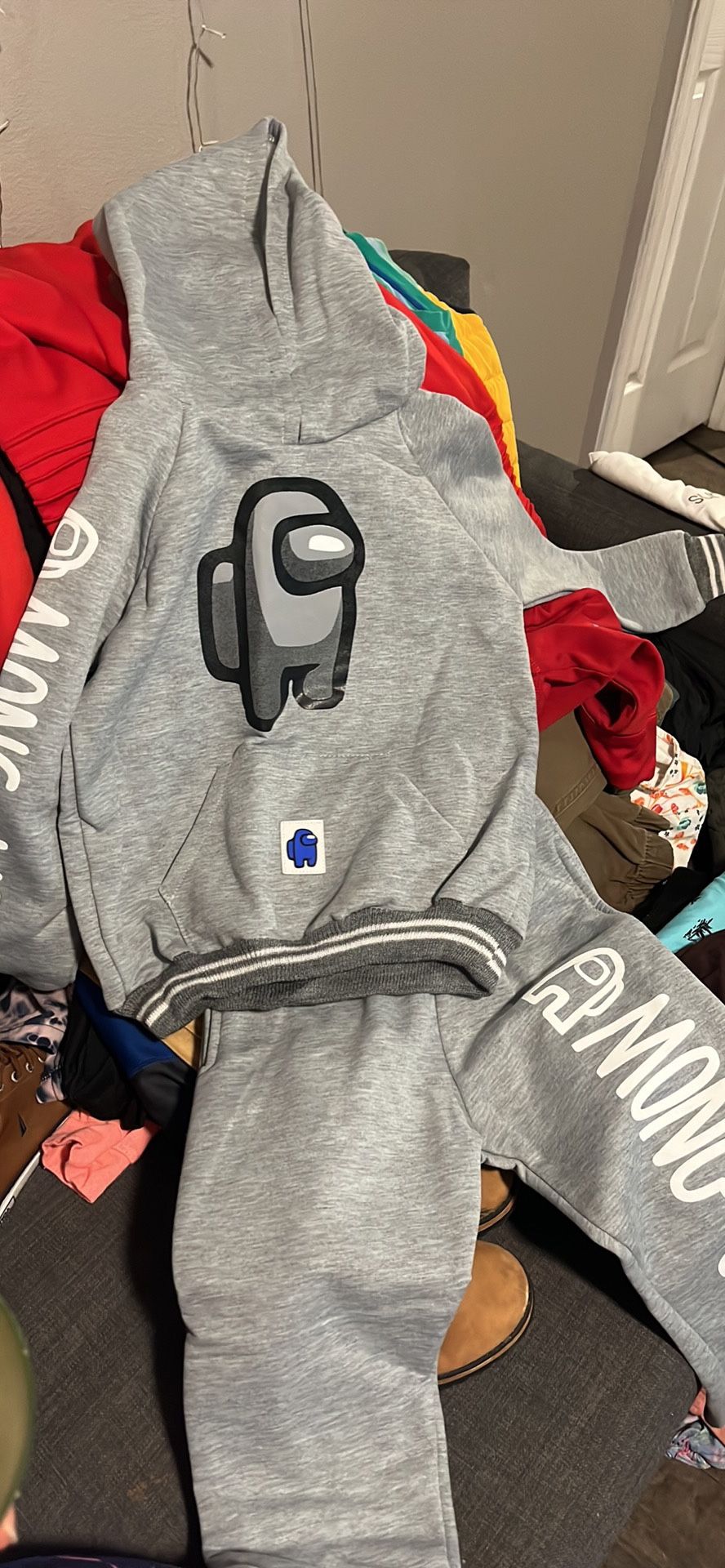 Lots of Clothes 