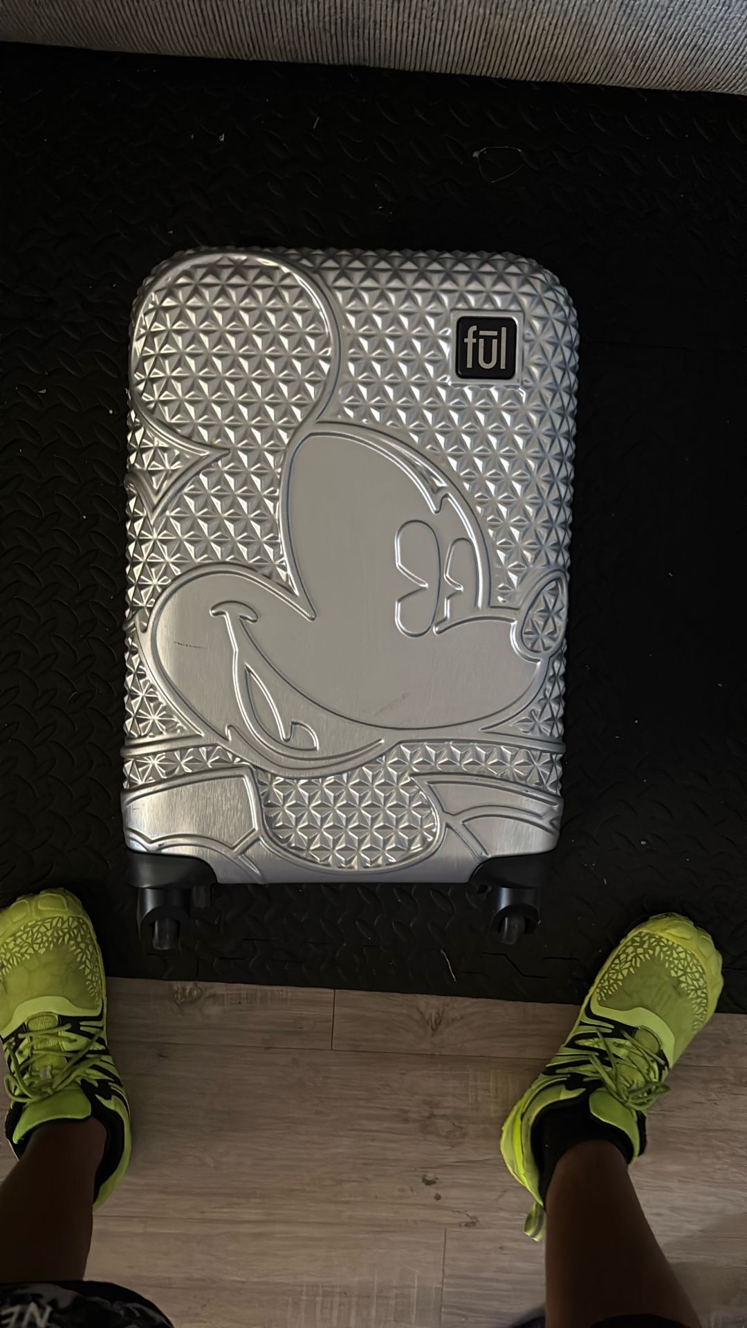 Disney Mickey Mouse 22 Luggage