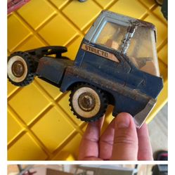 Structo tractor with trailer